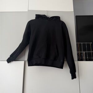 Aritzia Black Hoodie Sweatshirt